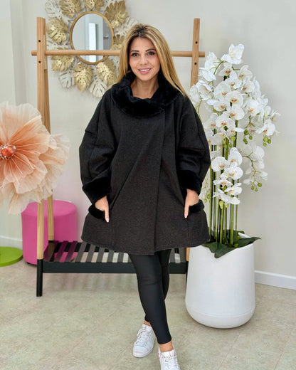 Poncho Julia